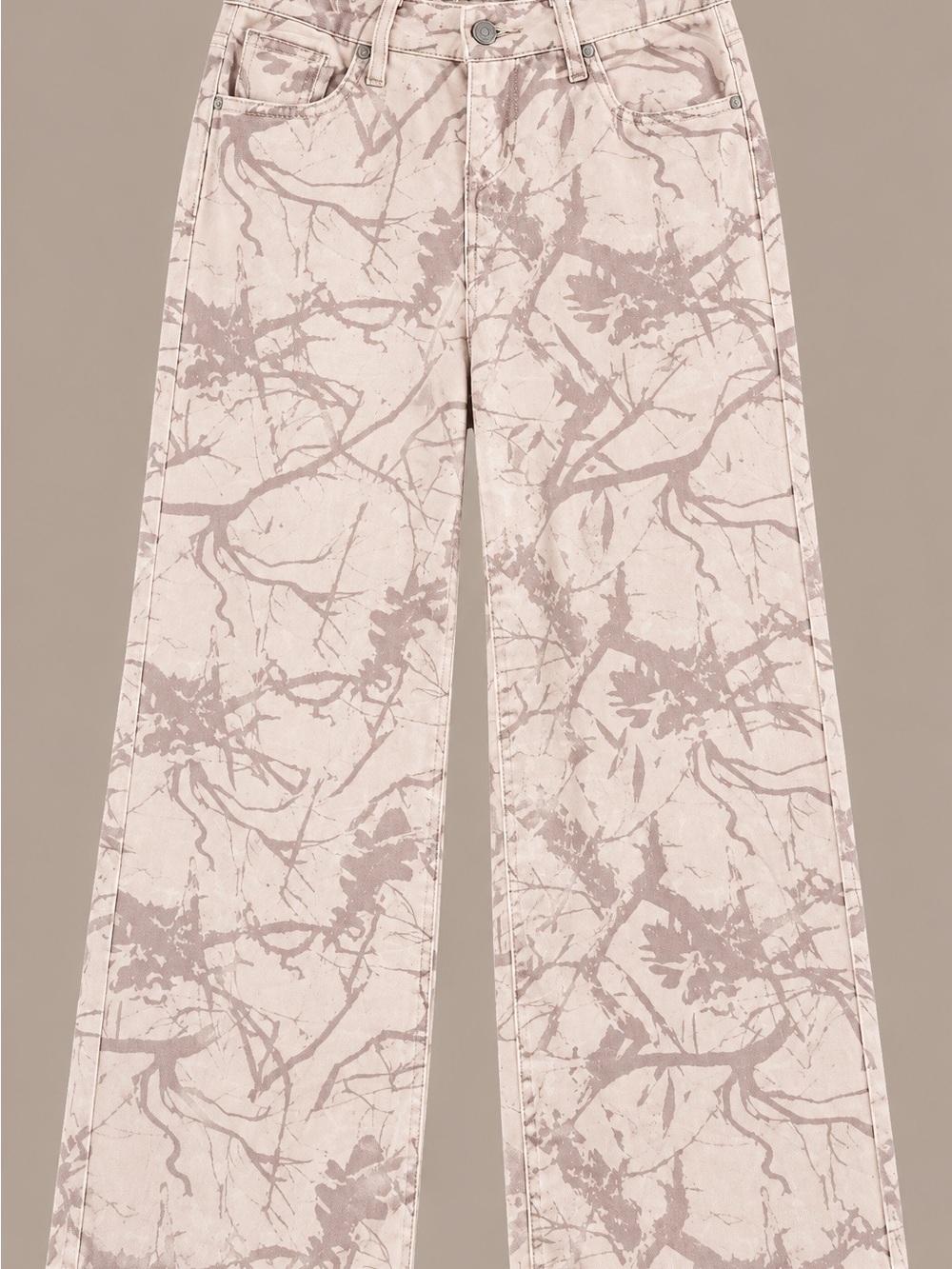 Wide-Leg Jeans in Light Pink Botanical Print